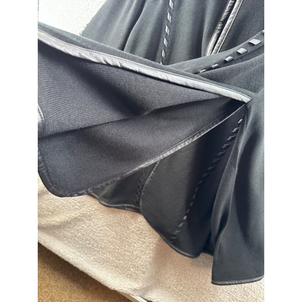 Patricia Nash Vintage Group Sleeved Cape Black One Size NWT - Picture 9 of 12